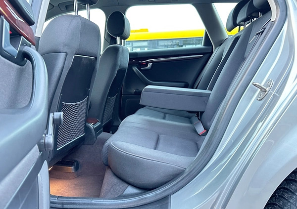 Audi A4 cena 9499 przebieg: 246242, rok produkcji 2002 z Osiek małe 379